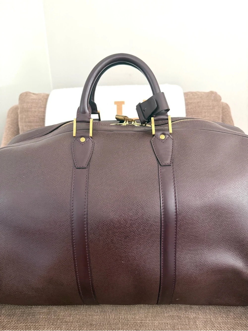 Authentic Louis Vuitton taiga burgundy leather Kandall unisex travel bag LV